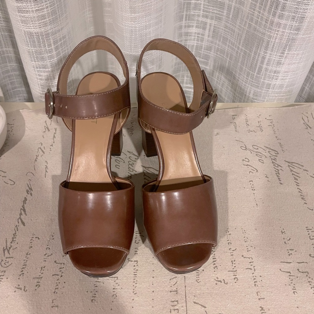 Nine West brown block heels 8.5